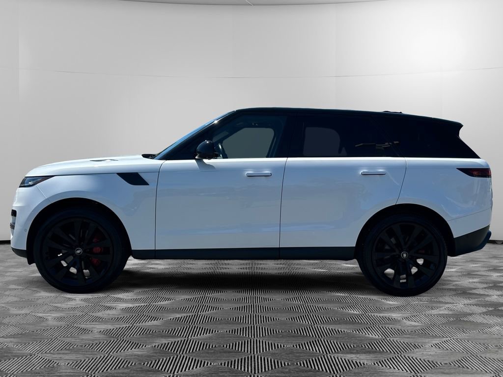 Used 2024 Land Rover Range Rover Sport SE AWD/4WD image 2