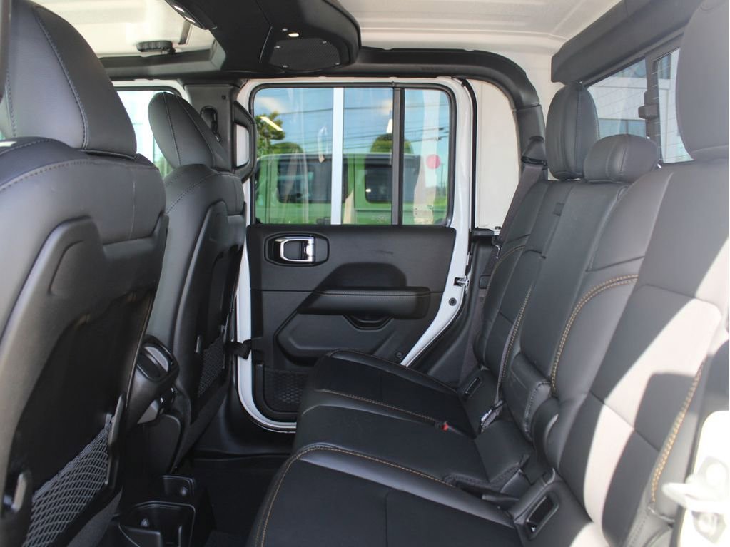 New 2025 Jeep Gladiator Sport image 25