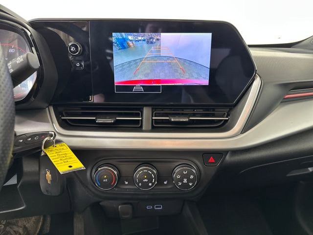 Used 2024 Chevrolet Trax RS w/ Sunroof Package image 29