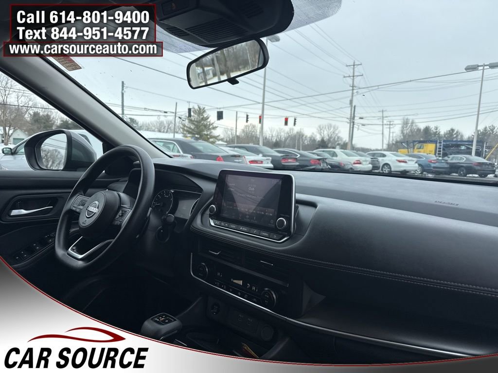 Used 2024 Nissan Rogue SV image 37