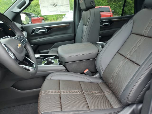 New 2026 Chevrolet Tahoe High Country AWD/4WD image 17