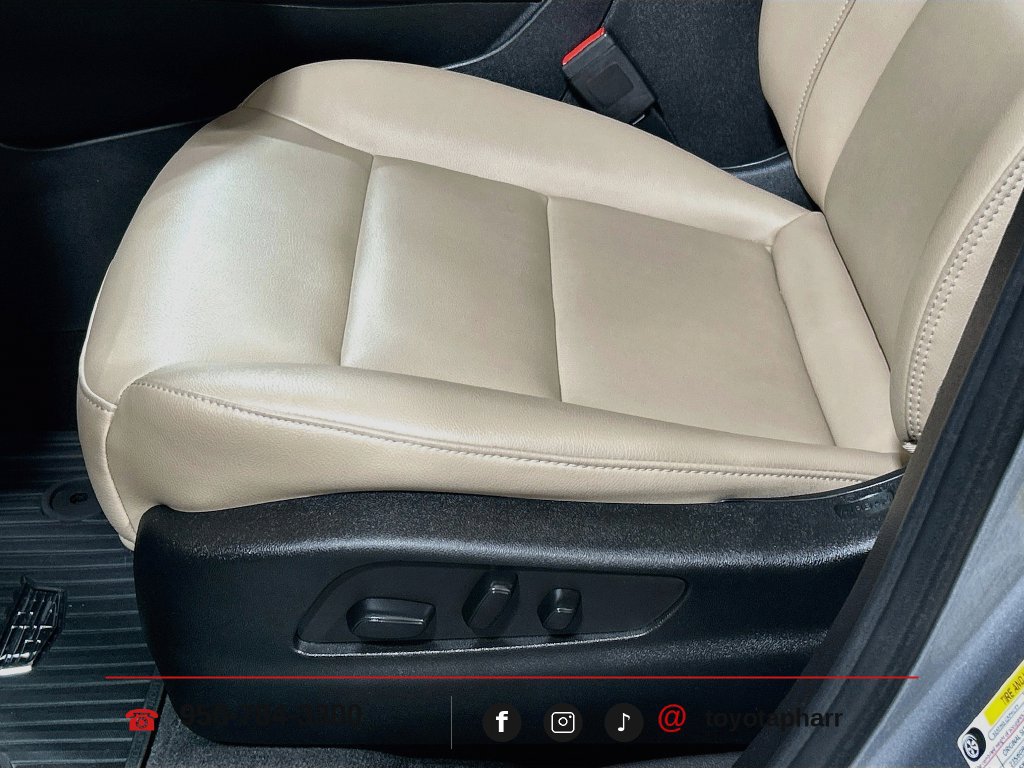 Used 2024 Cadillac XT4 Luxury FWD image 18
