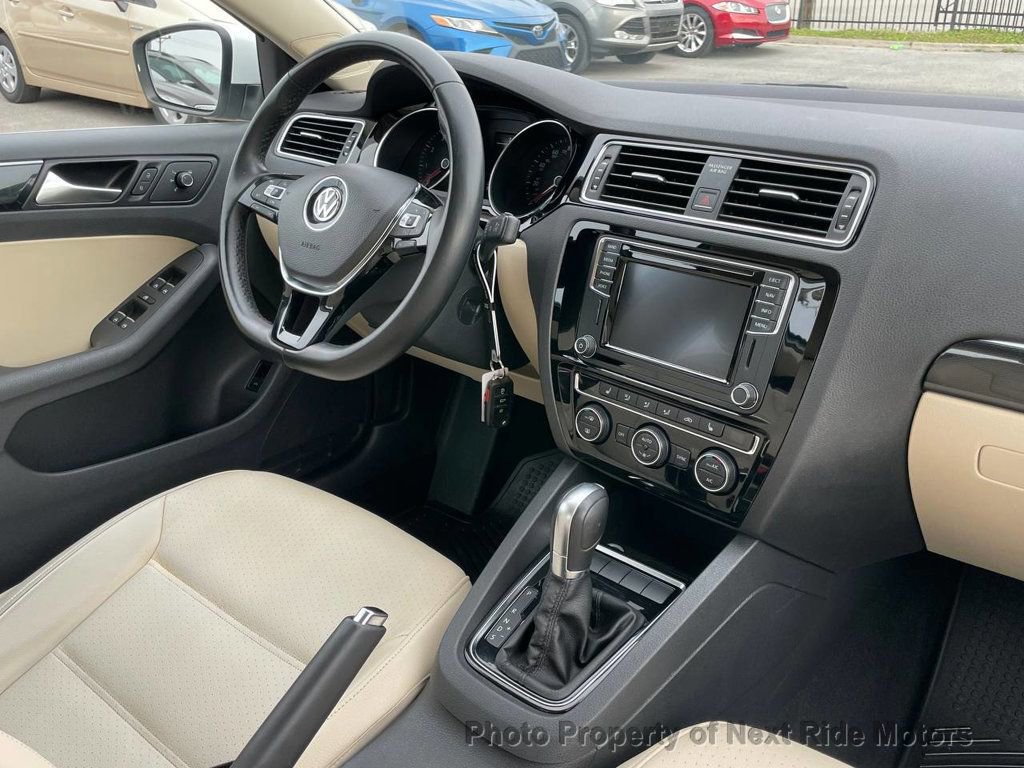 Used 2017 Volkswagen Jetta SEL FWD image 11