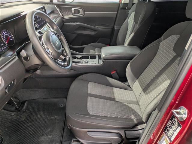 Used 2022 Kia Sorento LX image 15