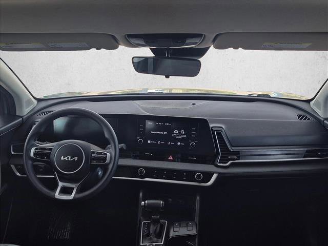 Used 2024 Kia Sportage LX image 17
