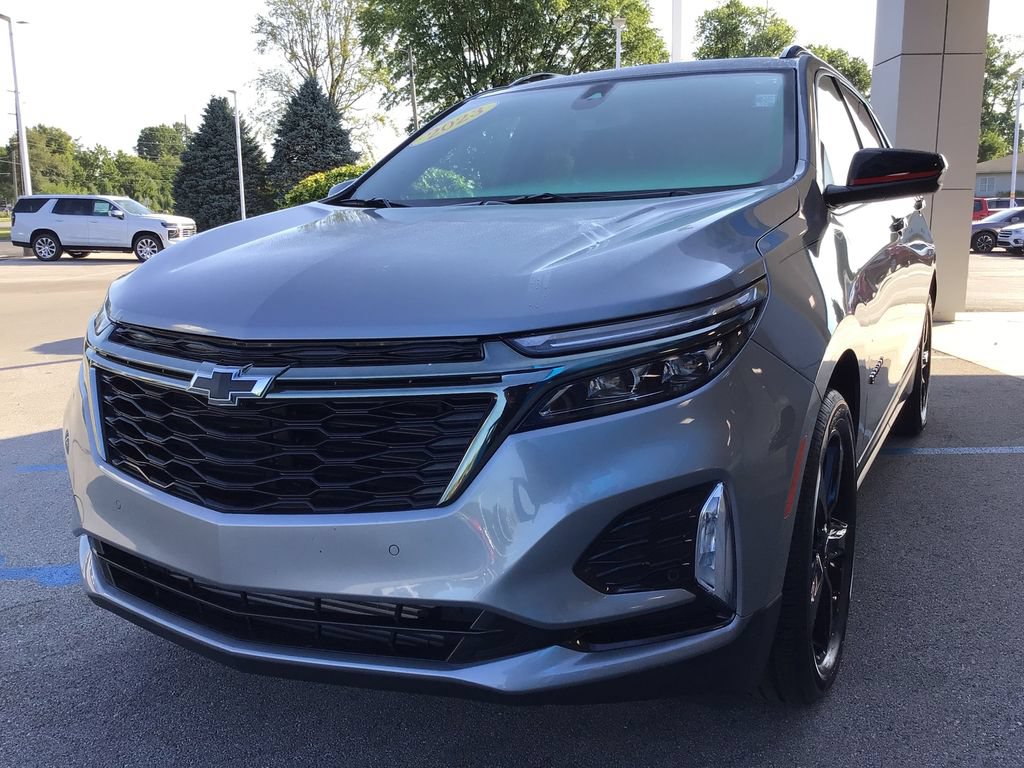 Used 2023 Chevrolet Equinox Premier w/ Redline Edition FWD image 13
