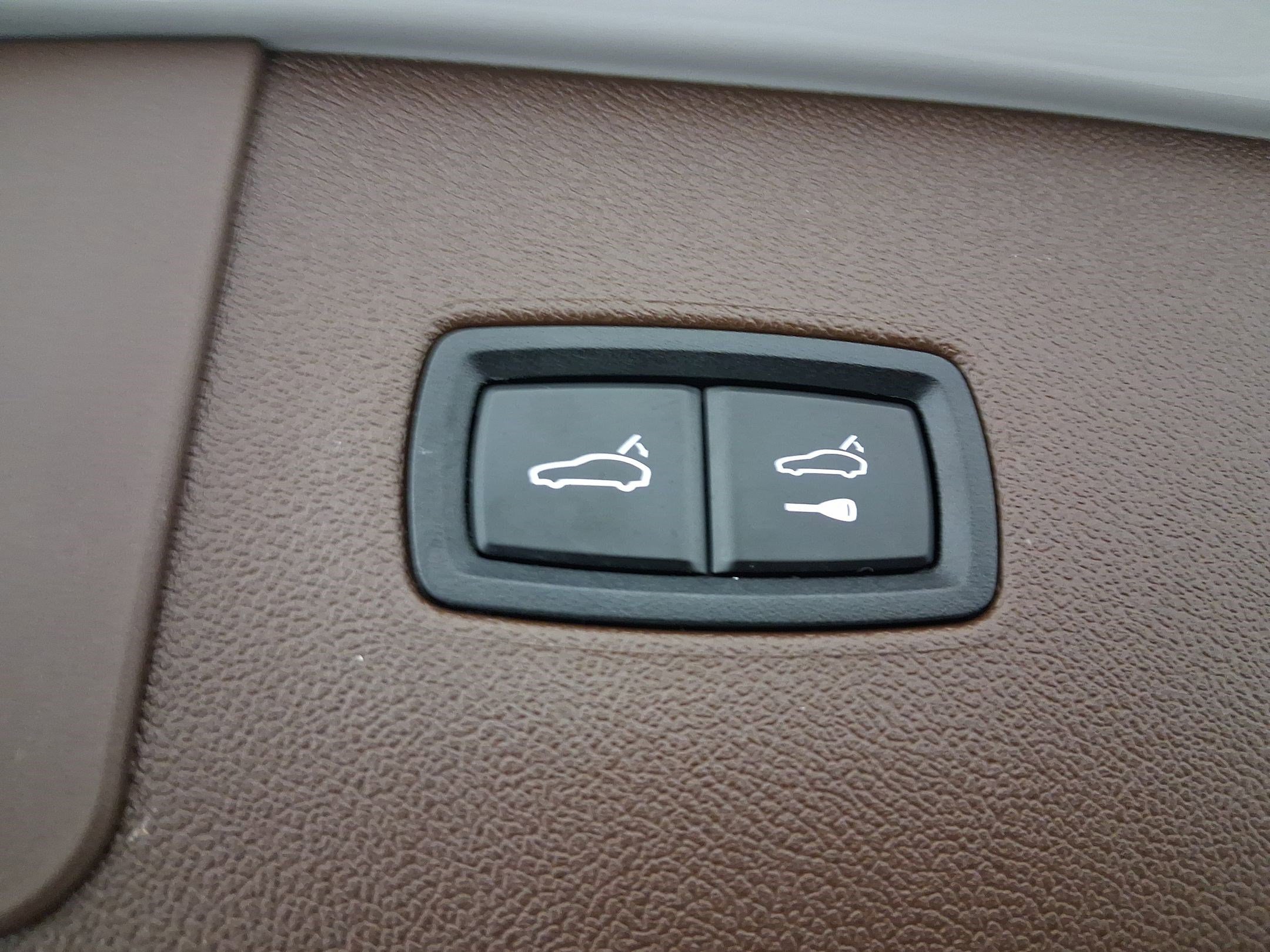 Certified 2022 Porsche Cayenne Turbo image 35