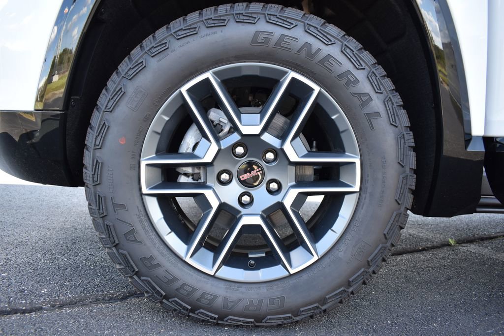 New 2026 GMC Terrain AT4 w/ Convenience Package III AWD/4WD image 16