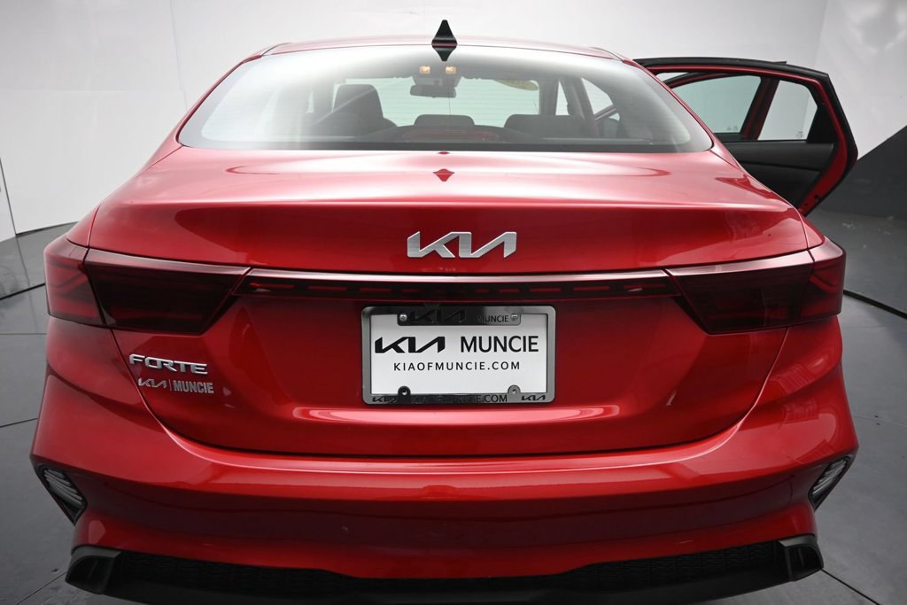 Certified 2023 Kia Forte LXS FWD image 9