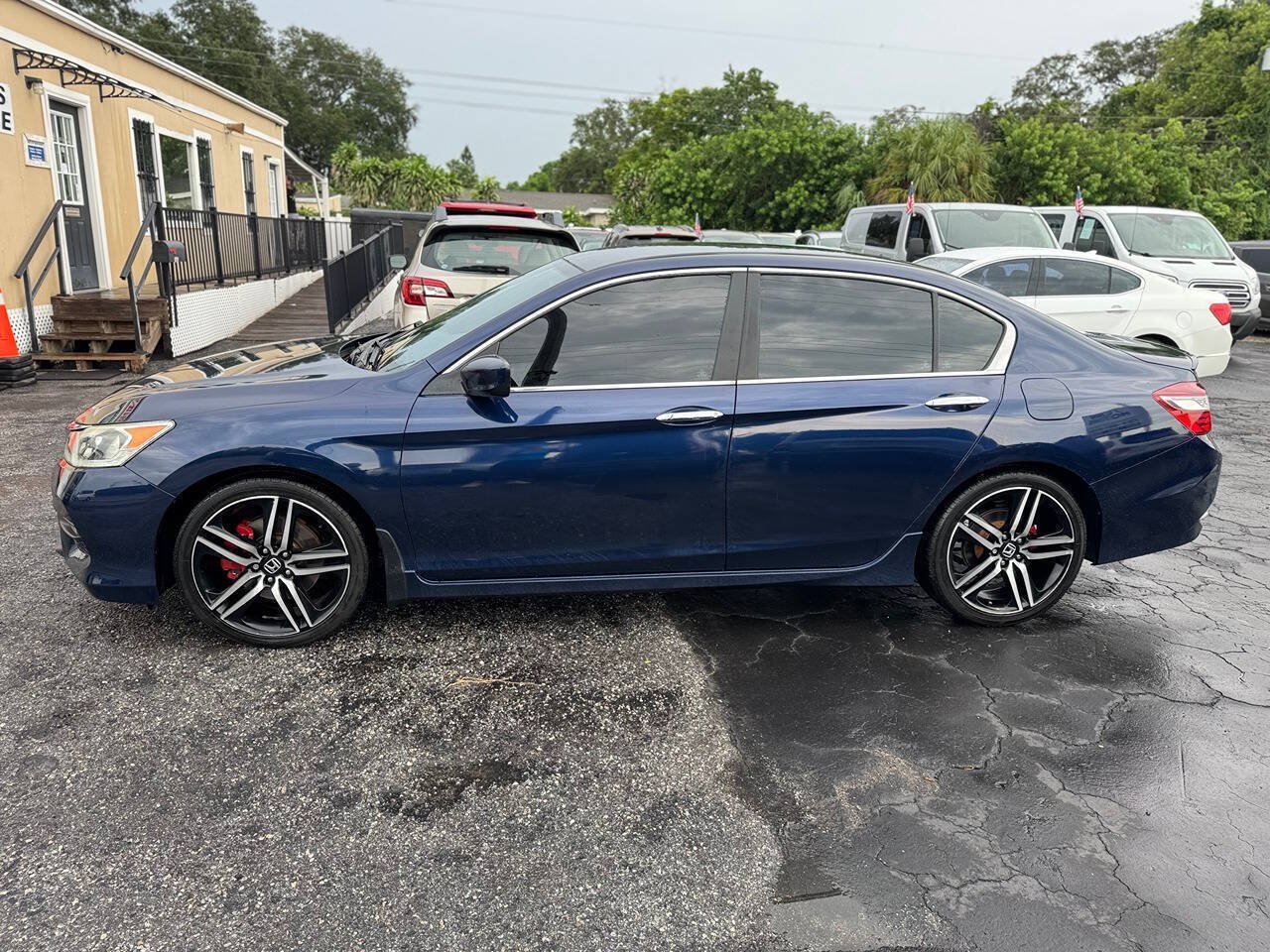 Used 2017 Honda Accord Sport Special Edition image 5