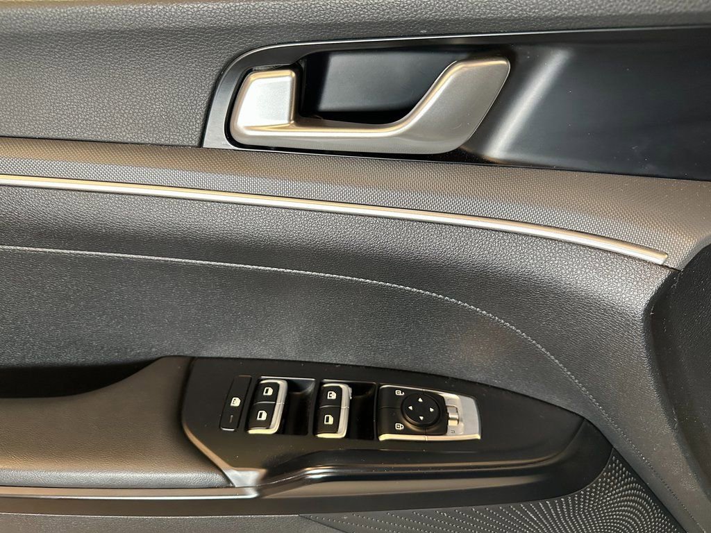 Used 2023 Kia K5 LXS FWD image 17