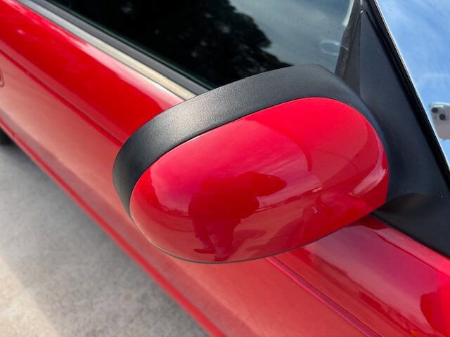 Used 2003 Ford Thunderbird image 14