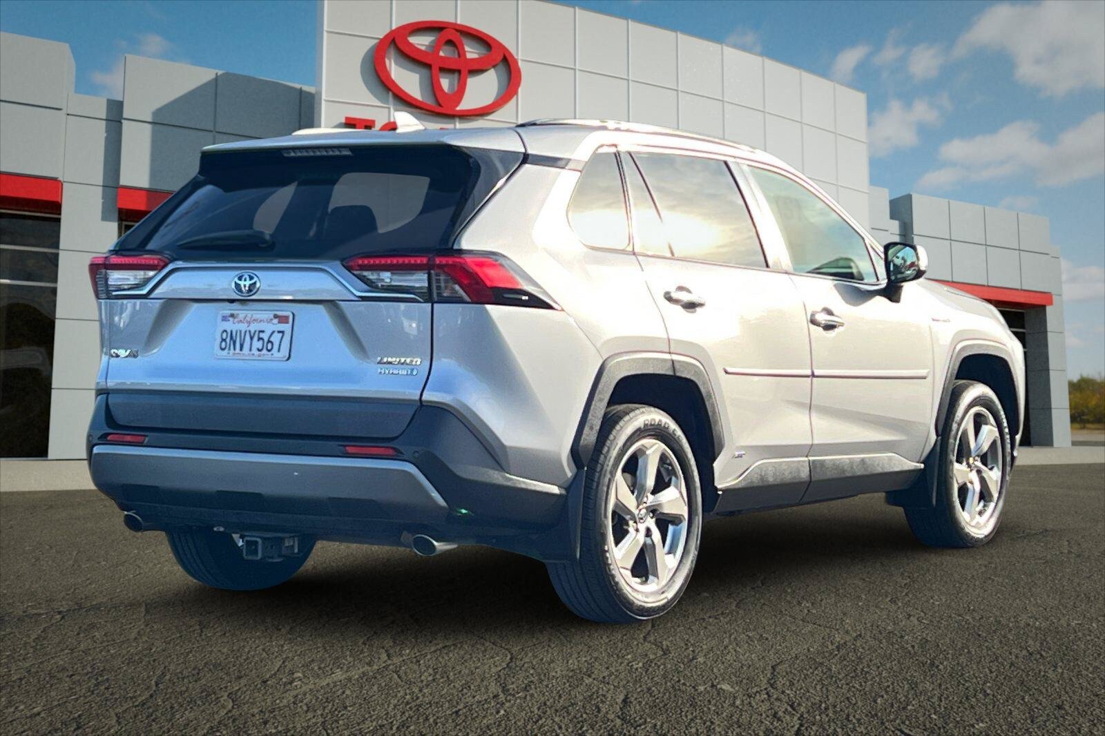 Certified 2019 Toyota RAV4 Limited w/ Carpet Mat Package AWD/4WD image 3