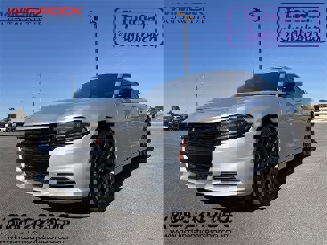 Used 2021 Dodge Charger SXT w/ Blacktop Package image 1