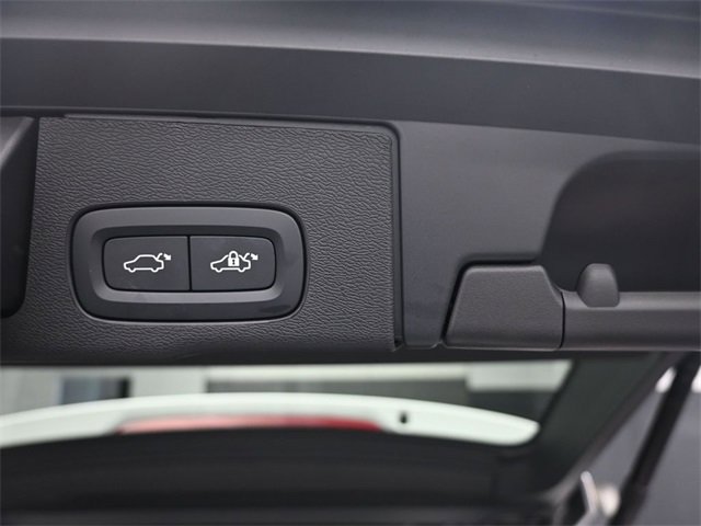 Used 2025 Volvo XC60 T8 Ultra w/ Protection Package Premier image 25