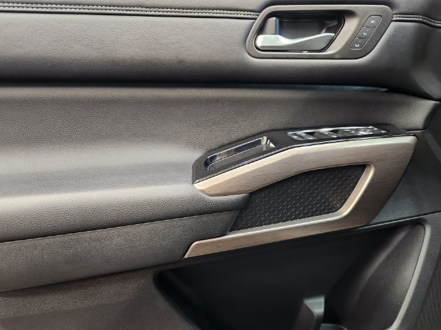 Certified 2023 Nissan Pathfinder Platinum AWD/4WD image 18