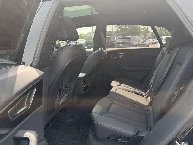 Used 2023 Audi Q8 Prestige w/ Prestige Package AWD/4WD image 4
