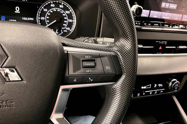 Used 2022 Mitsubishi Outlander ES image 27