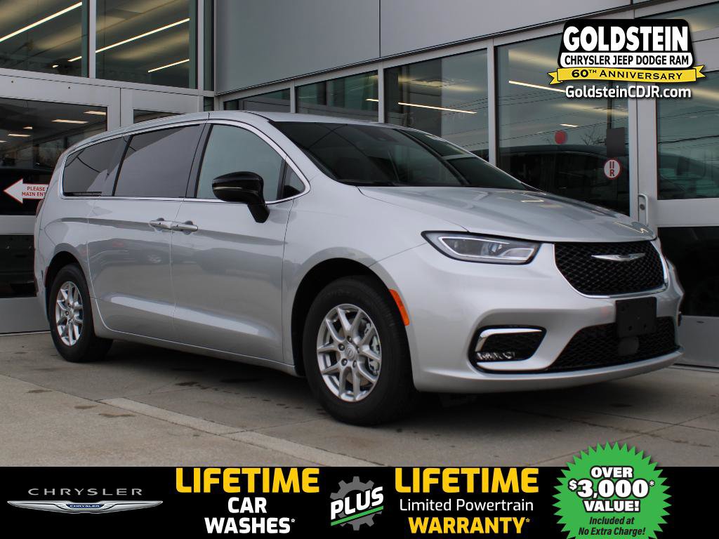 New 2026 Chrysler Pacifica Select image 1