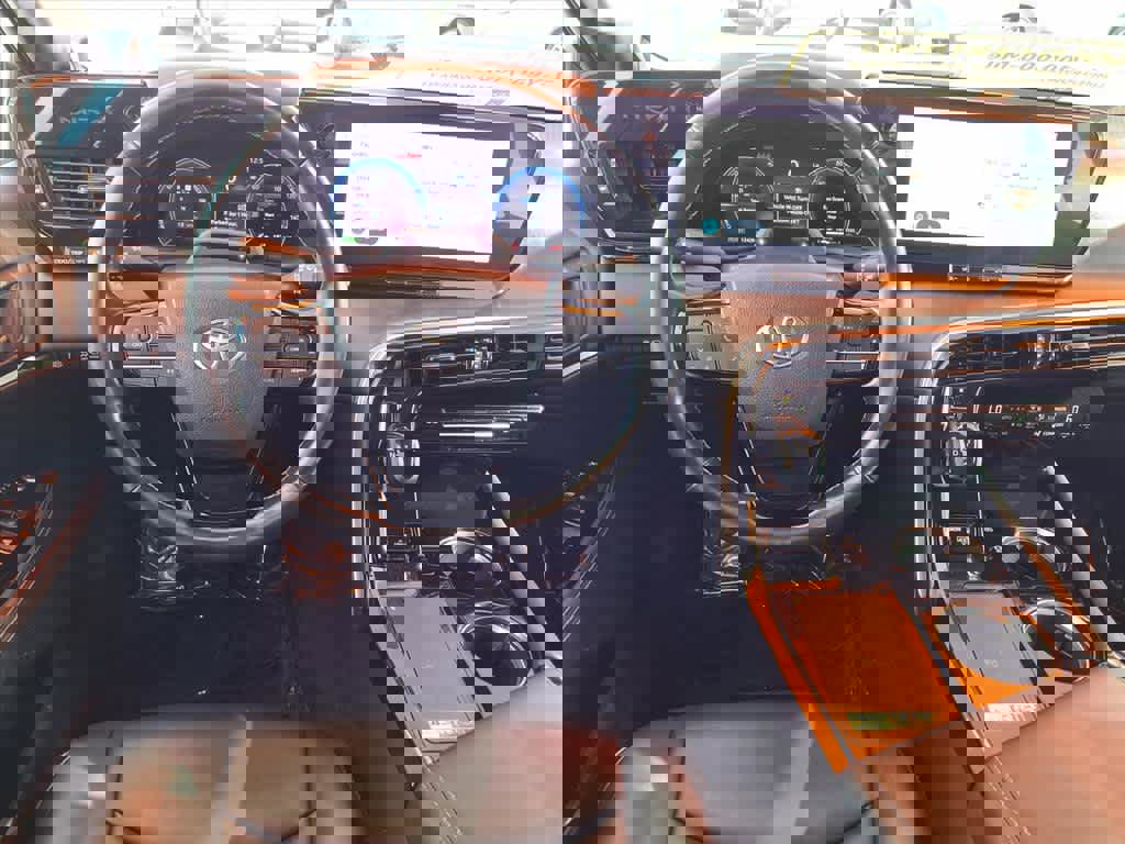 Certified 2024 Toyota Mirai XLE image 8