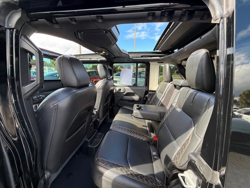 Used 2022 Jeep Wrangler Unlimited Sahara image 11