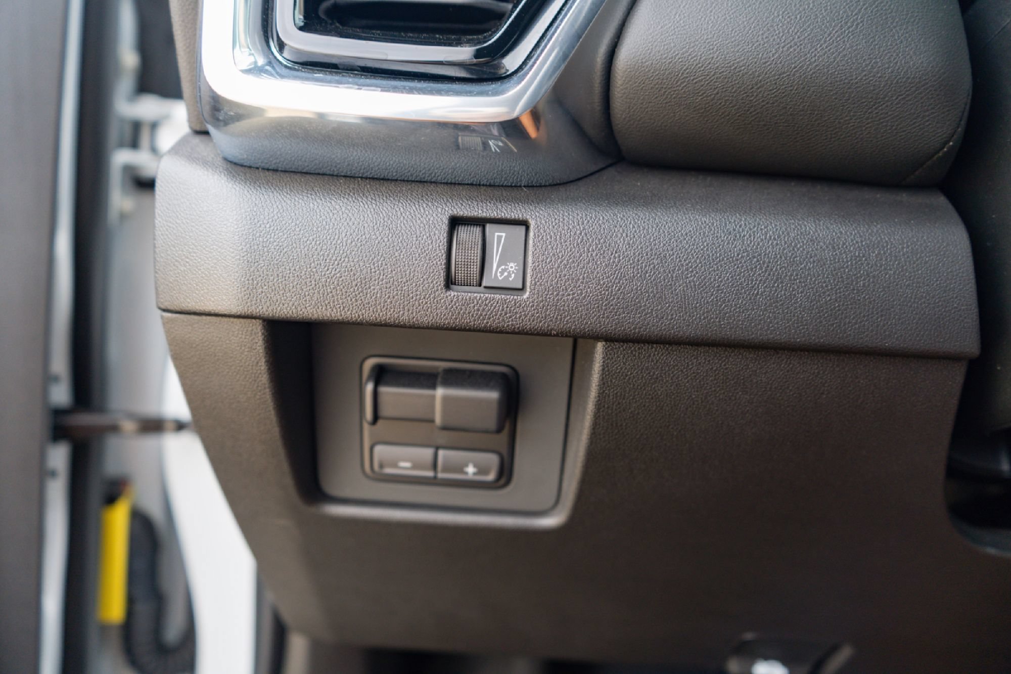 Used 2025 GMC Canyon Elevation w/ Convenience Package RWD image 18