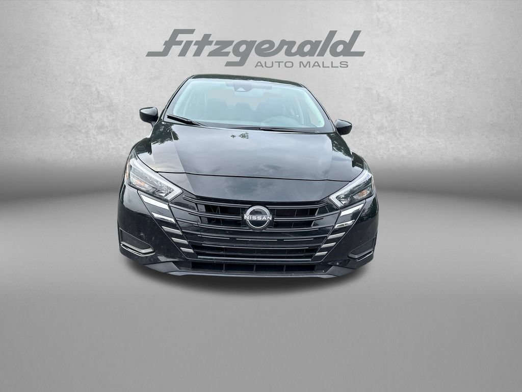 Used 2025 Nissan Versa SV w/ Trunk Package FWD image 2