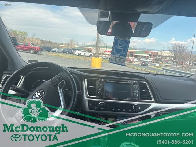 Used 2019 Toyota Highlander XLE image 5