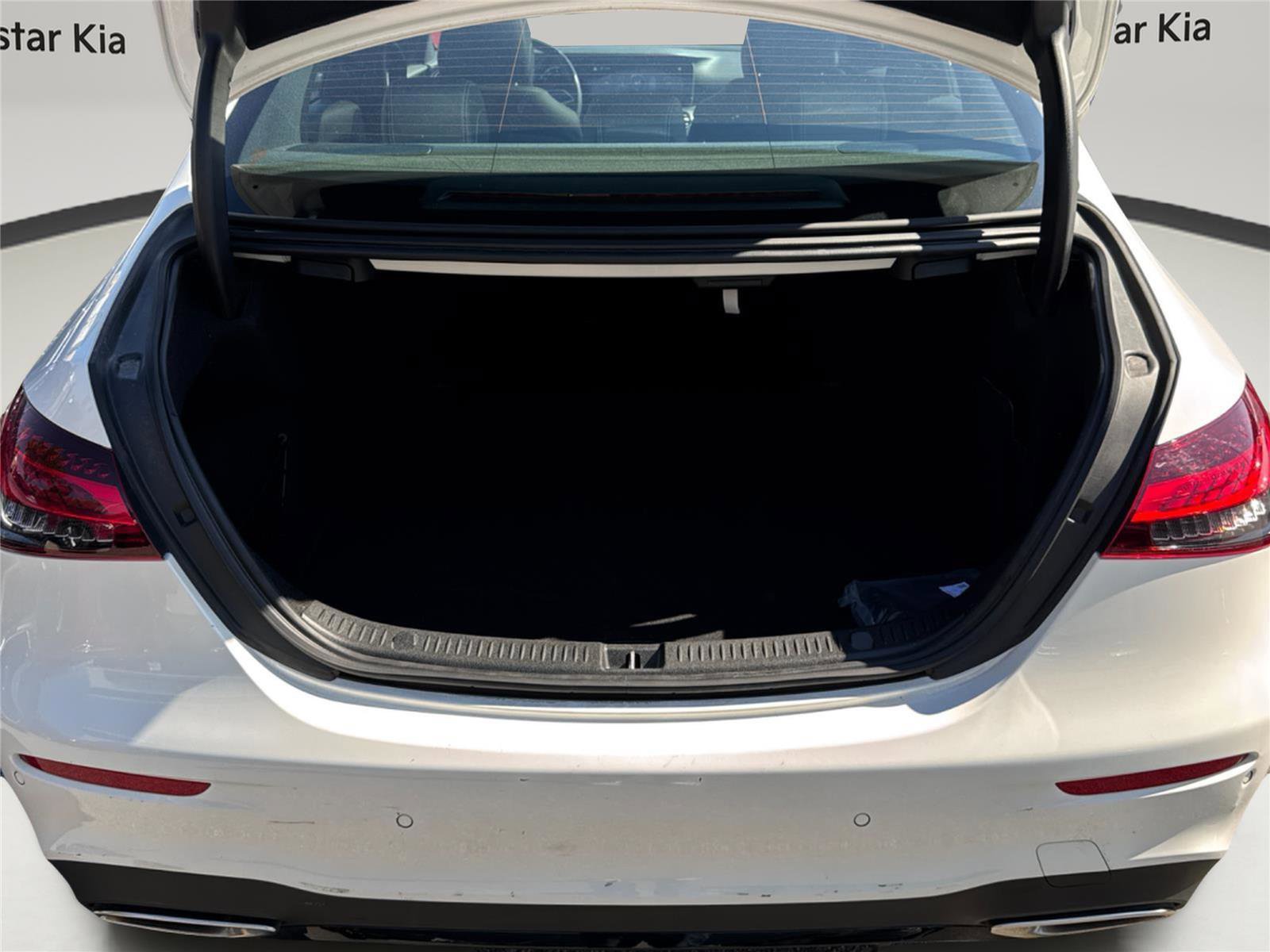 Used 2022 Mercedes-Benz E 350 4MATIC Sedan w/ AMG Line Exterior image 23