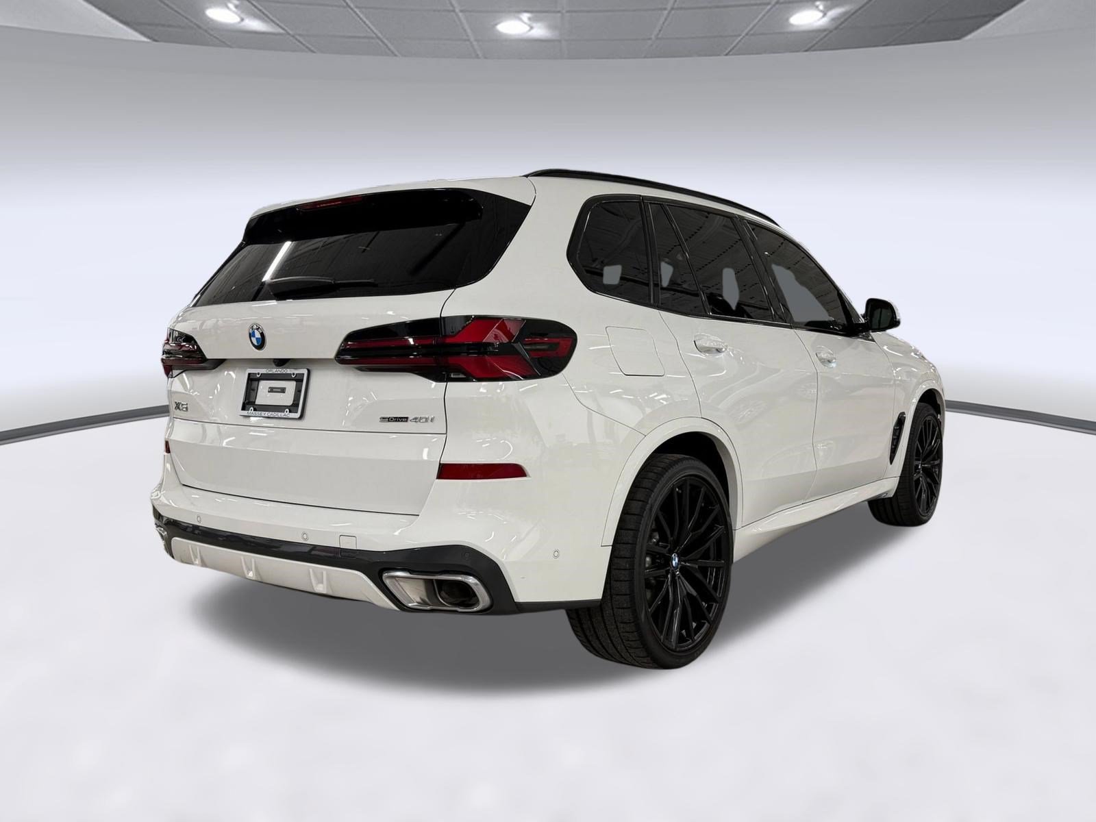 Used 2024 BMW X5 sDrive40i w/ M Sport Package RWD image 9