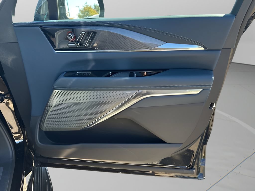New 2026 Cadillac Escalade IQ Luxury 2 w/ LPO, Floor Liner Package AWD/4WD image 15