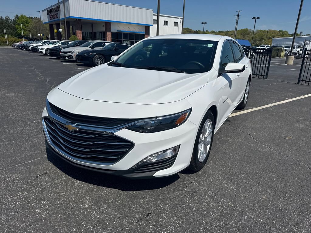 Used 2024 Chevrolet Malibu LT image 2