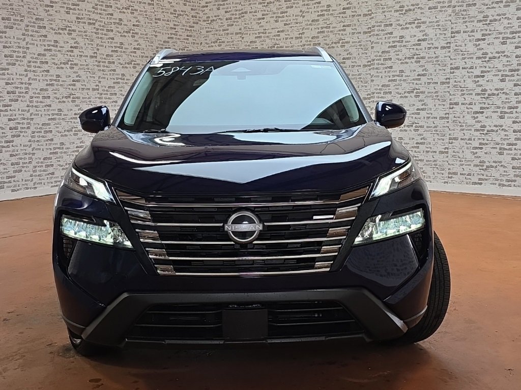 Used 2026 Nissan Rogue SV w/ SV Premium Package image 4