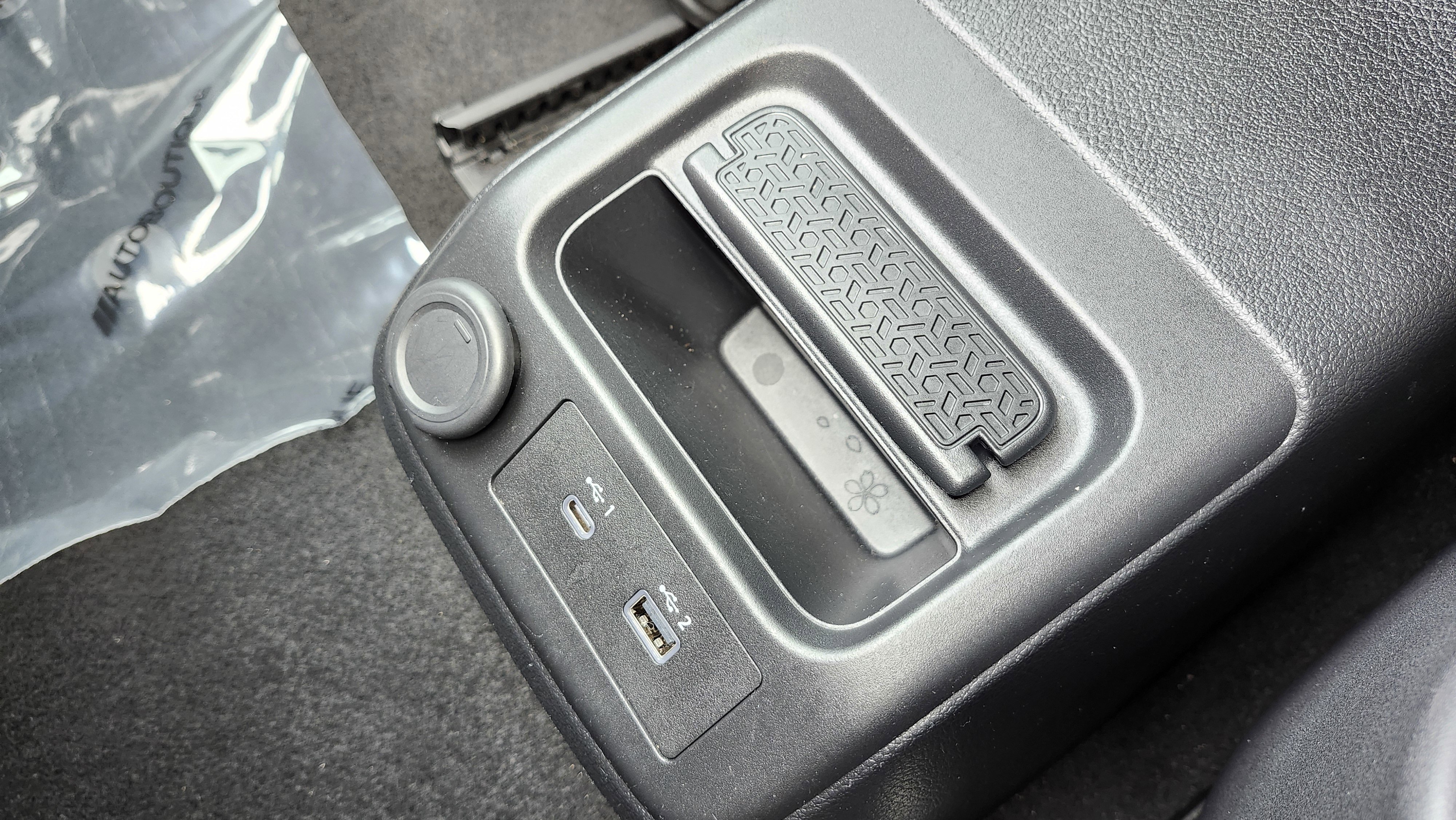 Used 2023 Nissan Ariya FWD image 12