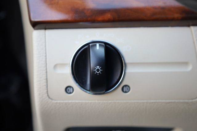 Used 2006 Mercedes-Benz E 350 4MATIC Sedan image 33