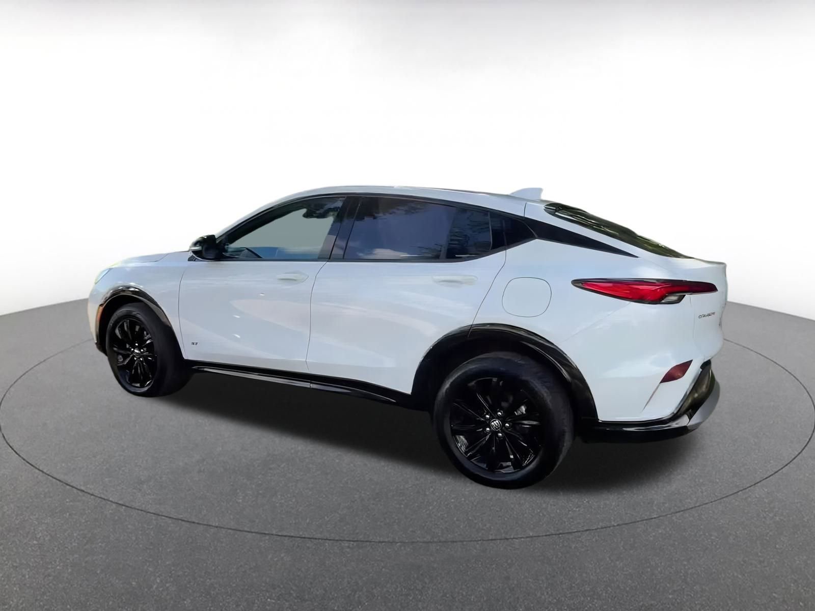 Used 2025 Buick Envista Sport Touring image 10