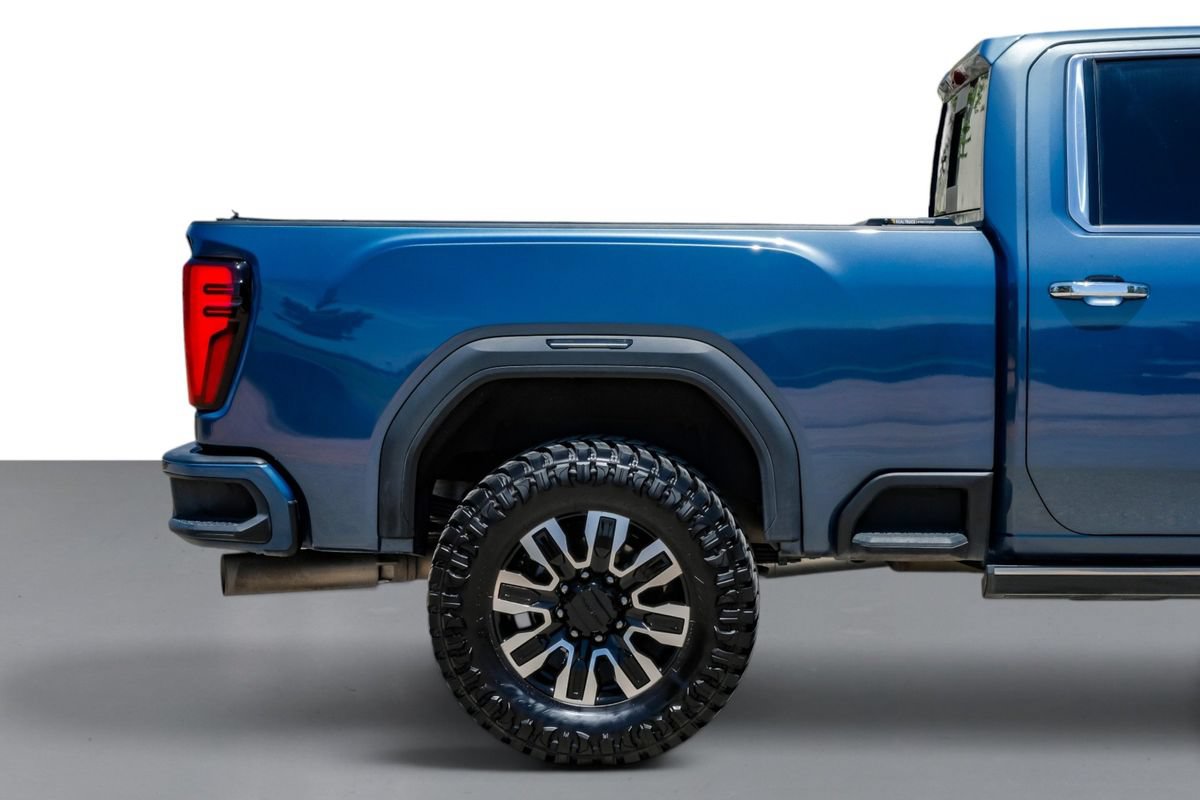 Used 2025 GMC Sierra 2500 Denali Ultimate AWD/4WD image 6