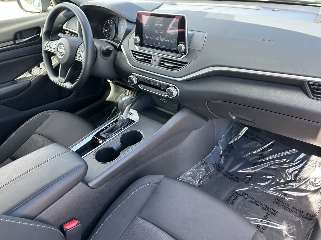 Used 2025 Nissan Altima 2.5 S image 8
