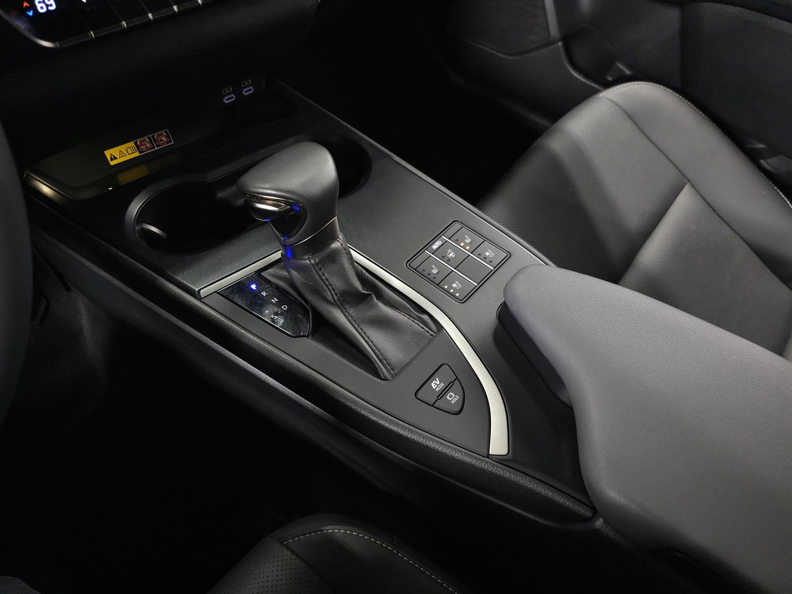 Certified 2023 Lexus UX 250h F Sport w/ Accessory Package (Z2) image 30