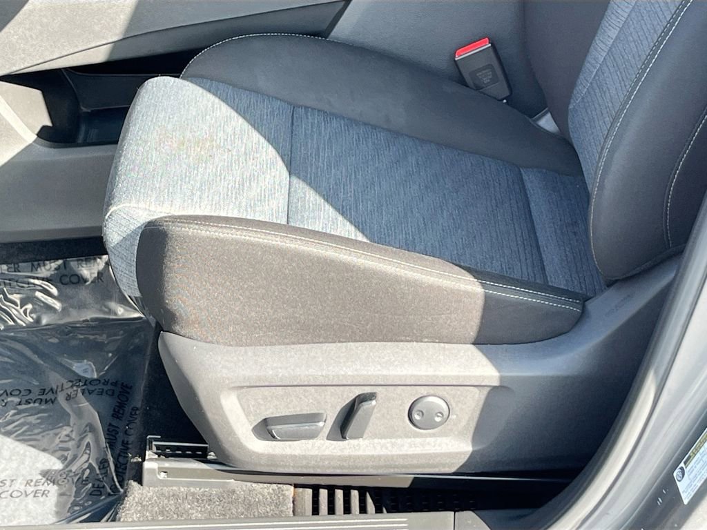 Used 2023 Nissan Rogue SV FWD image 17