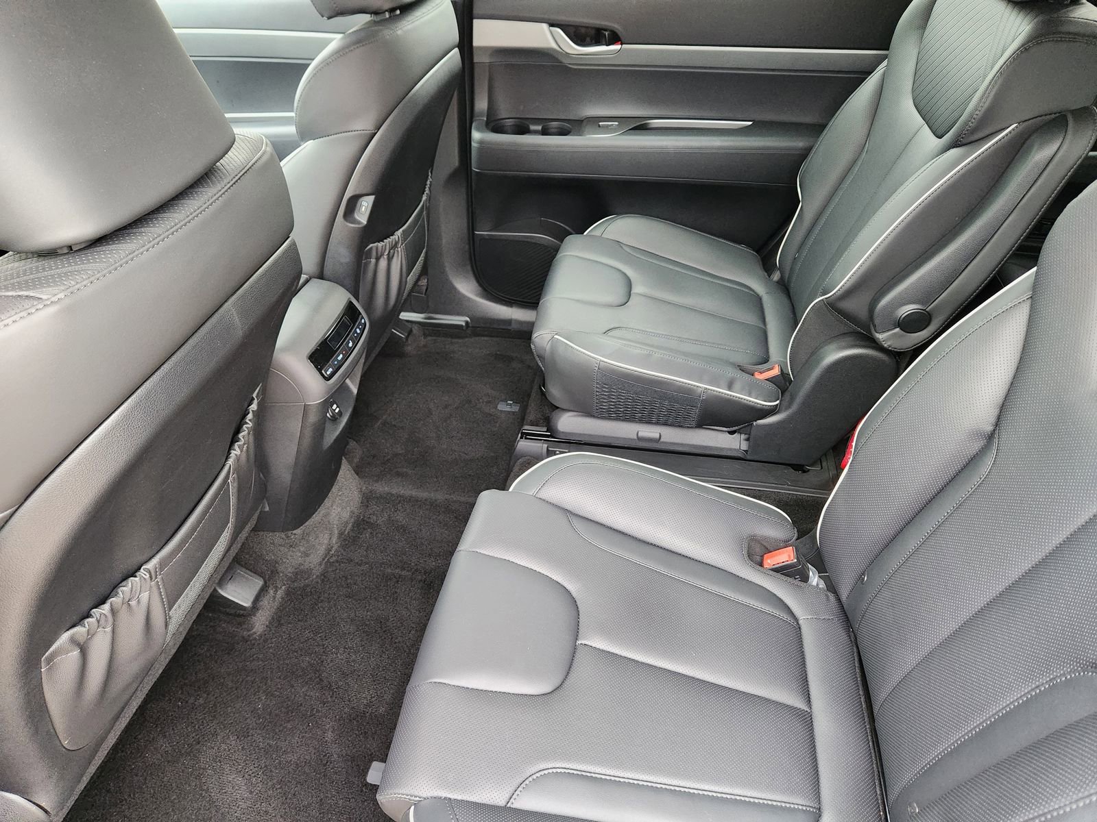 Used 2023 Hyundai Palisade SEL image 38