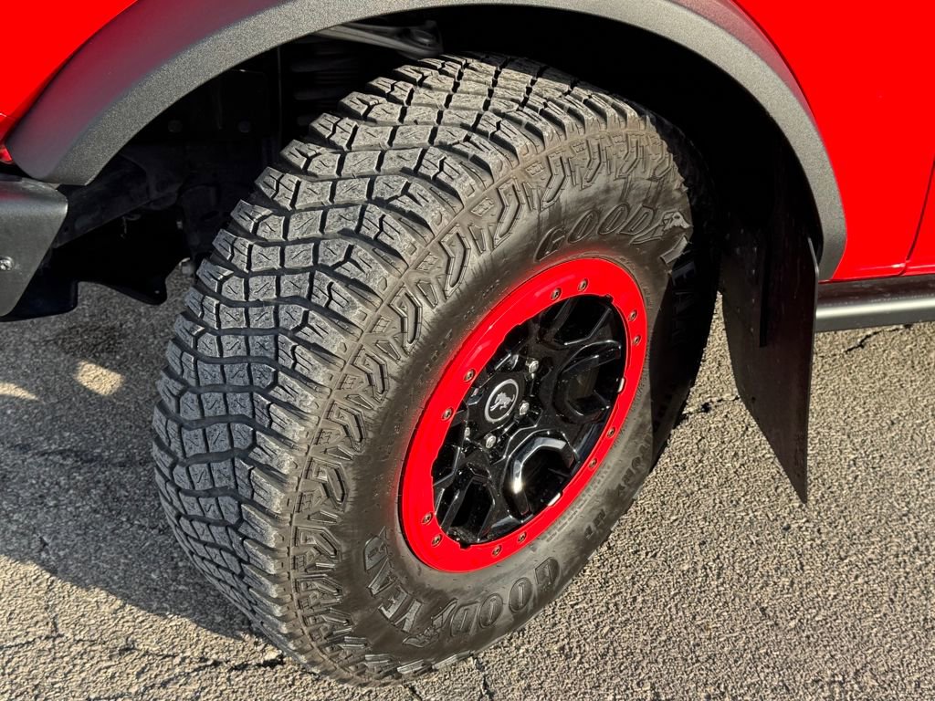 Used 2024 Ford Bronco Badlands image 36