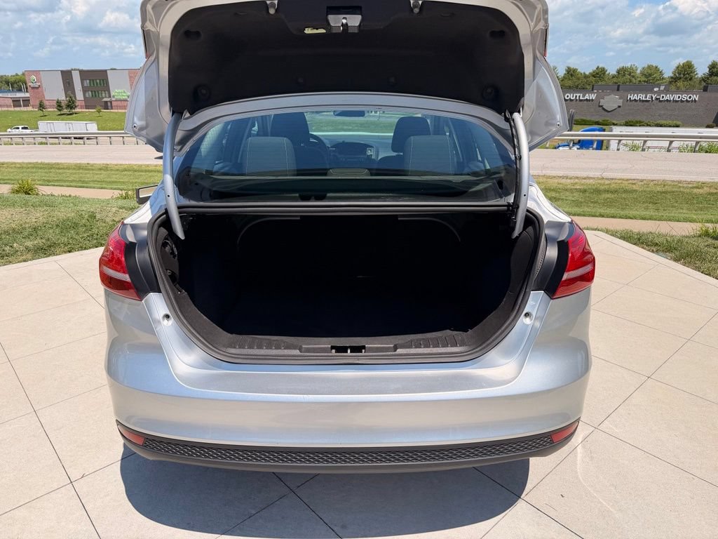 Used 2017 Ford Focus SE FWD image 26