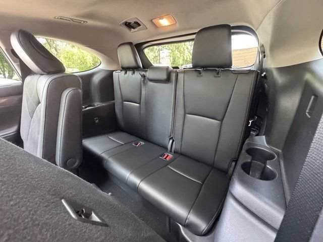 Used 2020 Toyota Highlander Platinum AWD/4WD image 23