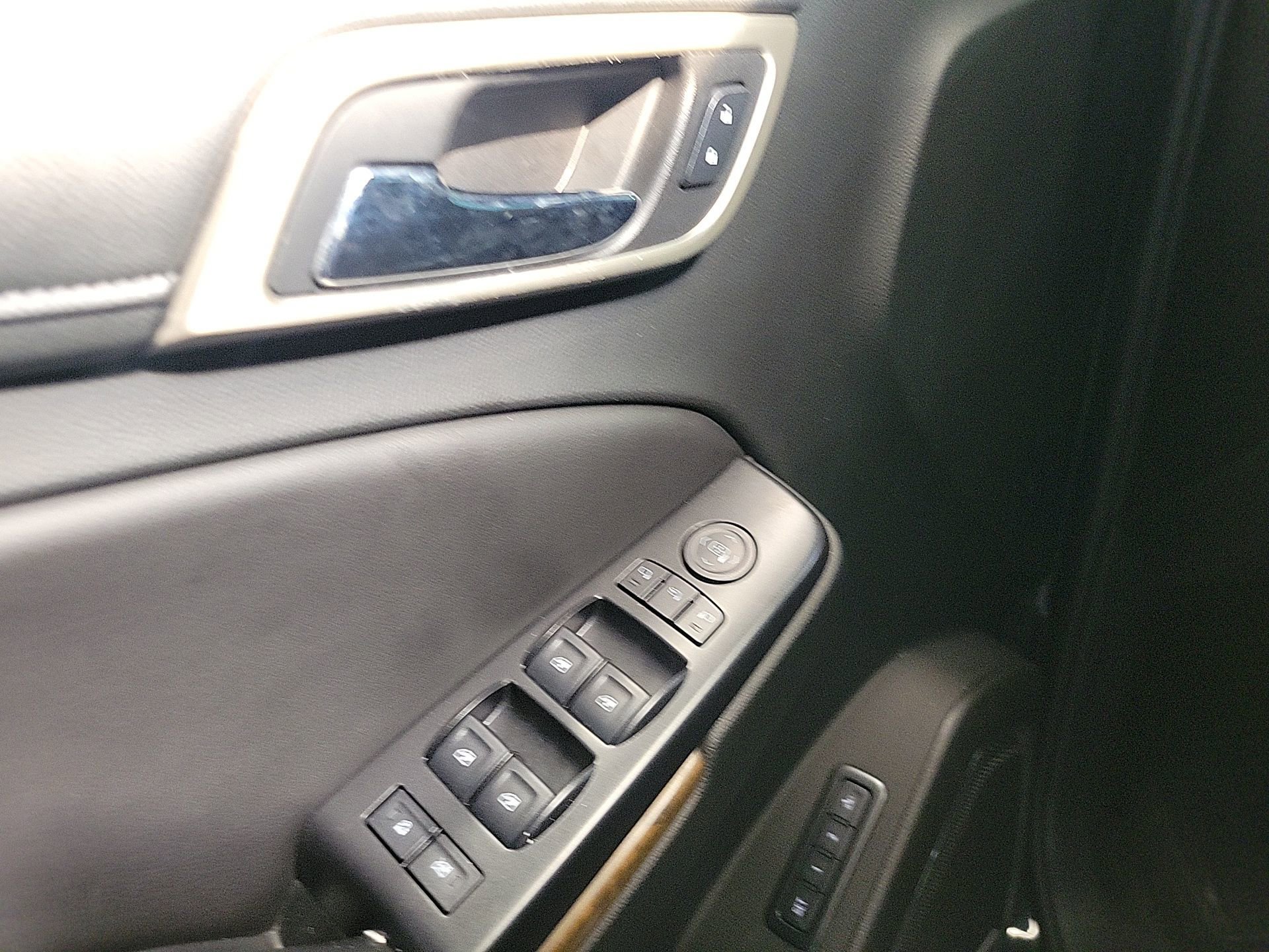 Used 2018 GMC Yukon Denali w/ Denali Ultimate Package image 46