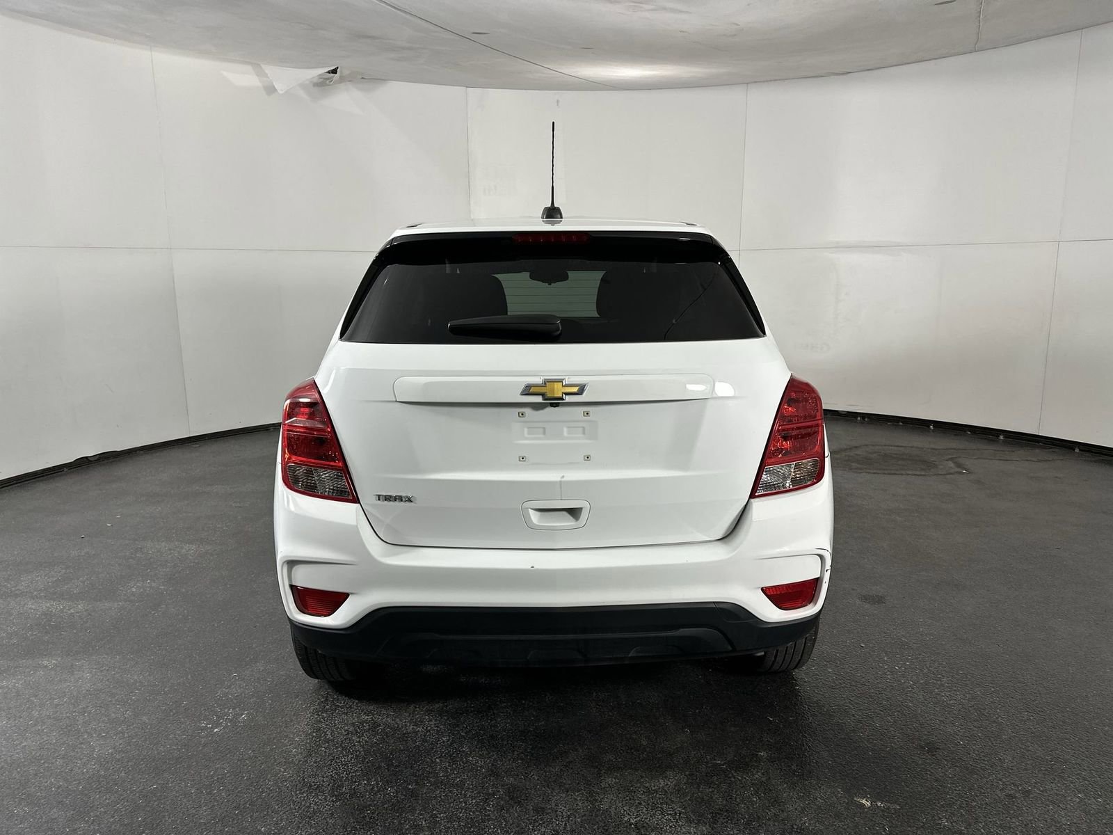 Used 2022 Chevrolet Trax LS w/ Tint and Cruise Package image 7