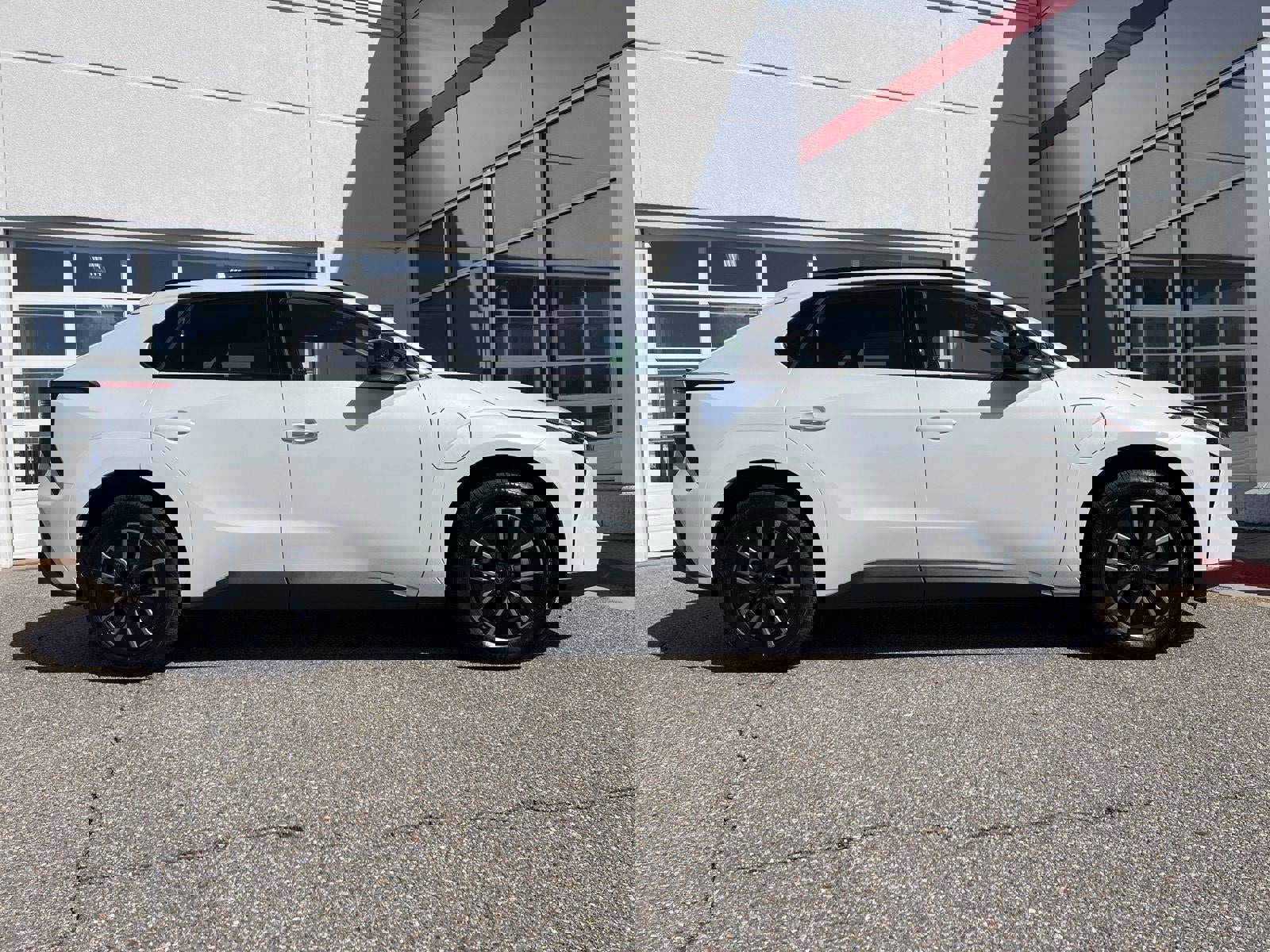 Used 2026 Toyota bZ AWD/4WD image 28