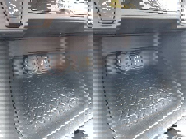 Used 2025 Toyota RAV4 XLE image 22