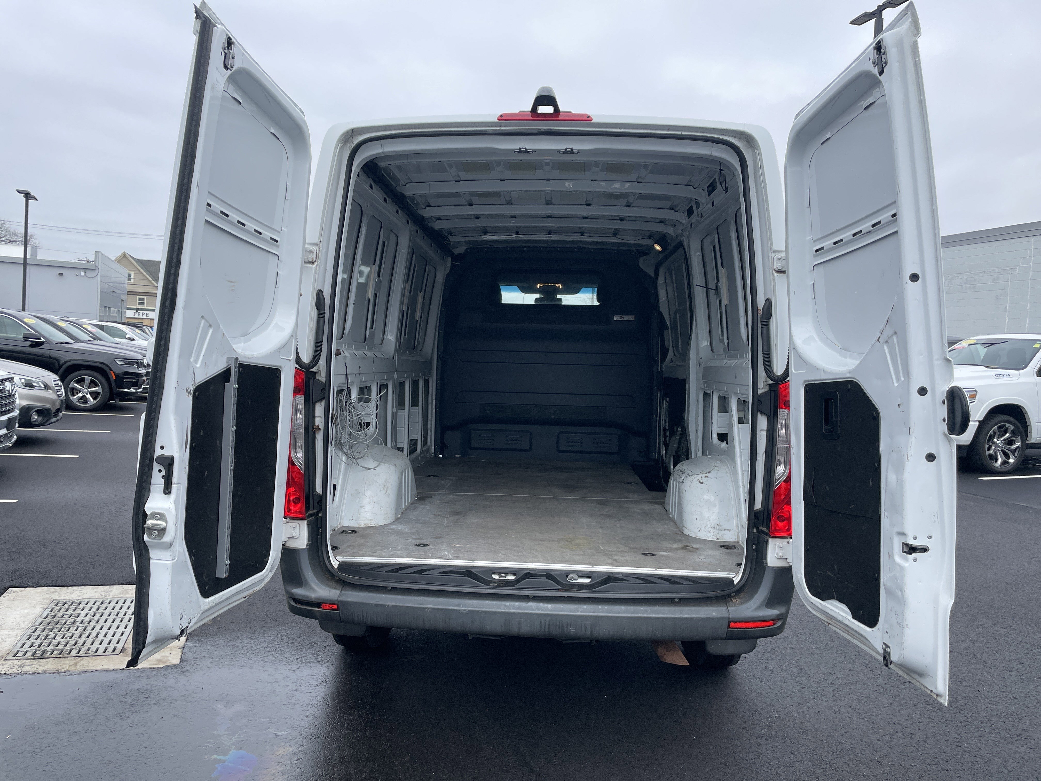 Used 2019 Mercedes-Benz Sprinter 1500 image 22
