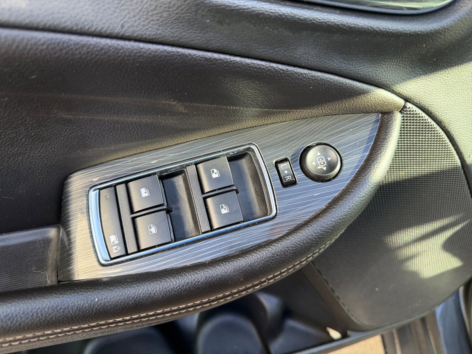 Used 2018 Chevrolet Impala LT FWD image 17